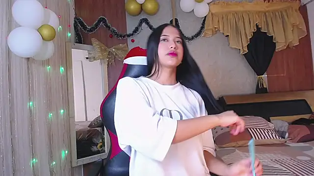 Snapshot of hera_divine chatting on 12-03-25, 07:01 hera divine online show from 12-03-25, 07:01