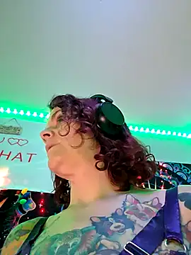 thatonespicychick online show from 12-20-25, 07:32