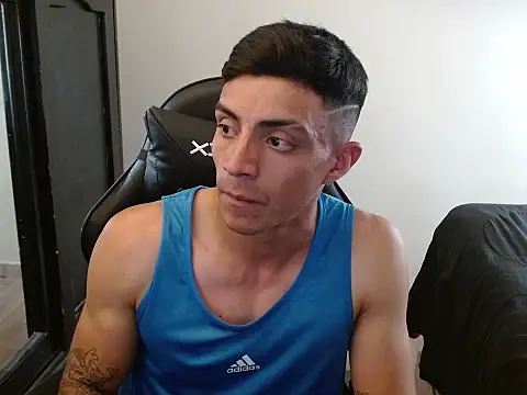 Snapshot of kv___xxx_ chatting on 10-31-25, 09:16 kv xxx online show from 10-31-25, 09:16