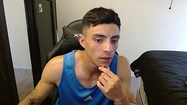 Snapshot of kv___xxx_ chatting on 11-02-25, 08:55 kv xxx online show from 11-02-25, 08:55