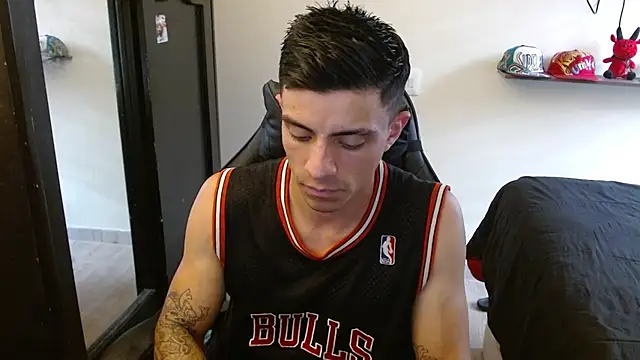 Snapshot of kv___xxx_ chatting on 11-06-25, 05:25 kv xxx online show from 11-06-25, 05:25