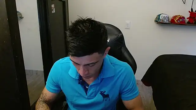 Snapshot of kv___xxx_ chatting on 11-07-25, 09:37 kv xxx online show from 11-07-25, 09:37