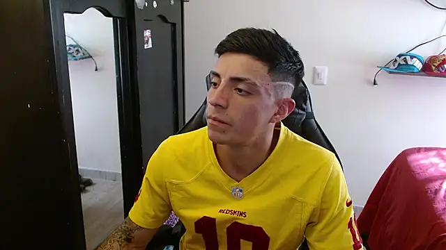 Snapshot of kv___xxx_ chatting on 11-19-25, 07:47 kv xxx online show from 11-19-25, 07:47