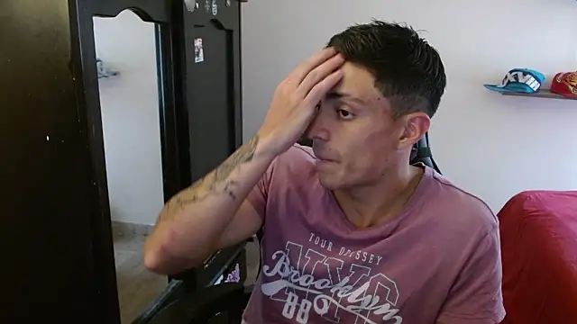 Snapshot of kv___xxx_ chatting on 12-01-25, 08:47 kv xxx online show from 12-01-25, 08:47