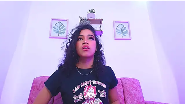 Sara Jhonson online show from 12-22-24, 12:50