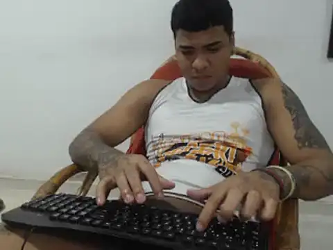 camiloacosta321 online show from 12-26-24, 11:24