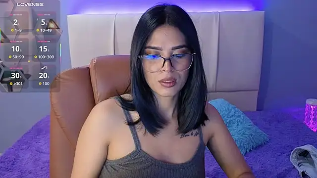 AlessiaVal  online show from 09-11-25, 04:07