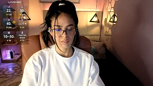 AlessiaVal  online show from 10-02-25, 02:13