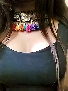 Esha Babyy online show from 01-03-25, 01:36