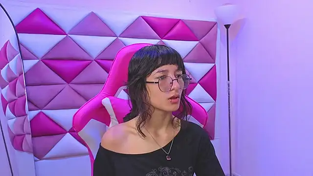 Danny Face online show from 11-24-25, 01:33