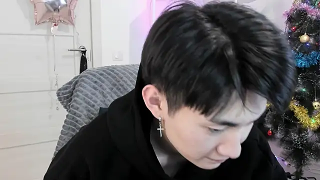 Miram Yu online show from 12-20-24, 02:41