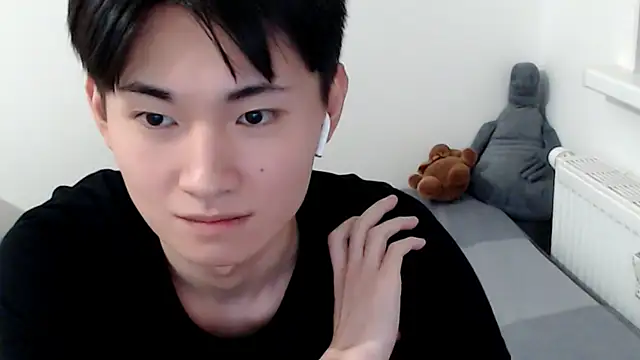 Miram Yu online show from 10-15-25, 03:06