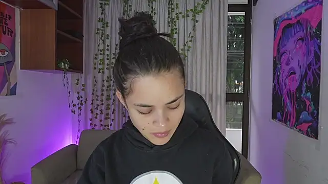 HannaRhodes online show from 02-10-26, 02:10