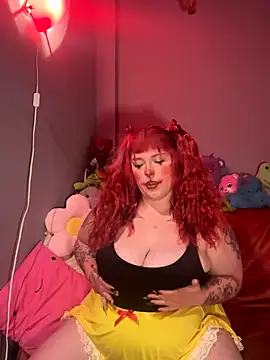 Snapshot of puffpixiee chatting on 10-10-25, 06:40 puffpixiee online show from 10-10-25, 06:40