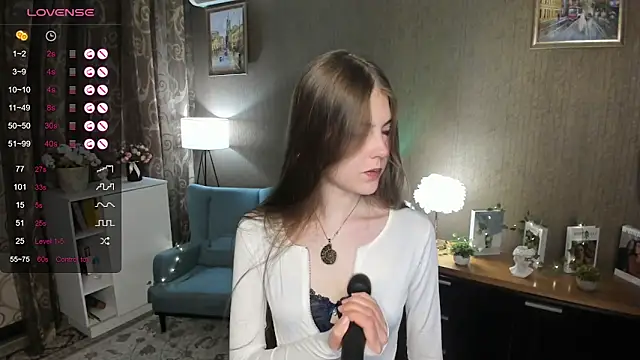 Snapshot of DarleneHatt chatting on 03-02-25, 11:53 DarleneHatt online show from 03-02-25, 11:53