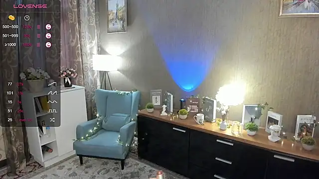 Snapshot of DarleneHatt chatting on 03-08-25, 04:12 DarleneHatt online show from 03-08-25, 04:12