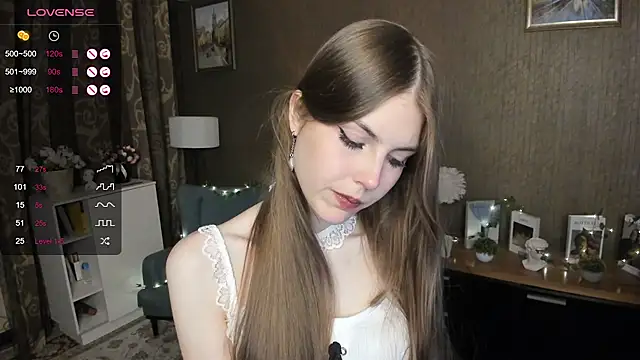 Snapshot of DarleneHatt chatting on 03-09-25, 02:50 DarleneHatt online show from 03-09-25, 02:50