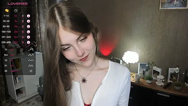 Snapshot of DarleneHatt chatting on 03-10-25, 09:18 DarleneHatt online show from 03-10-25, 09:18