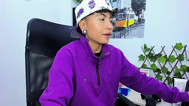 Im Mathias online show from 11-06-25, 04:13