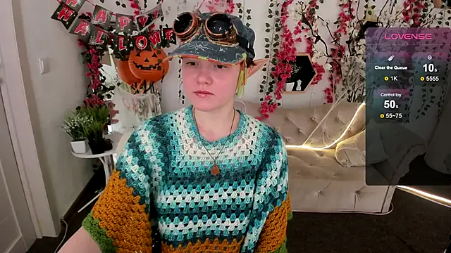 DreamyLuna online show from 10-31-25, 08:32