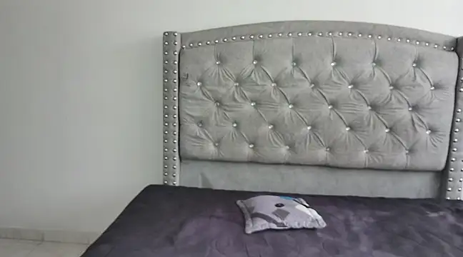 Nesuko kamado  online show from 03-05-25, 04:02