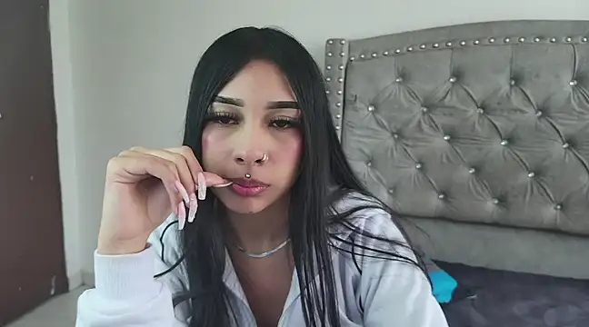 Nesuko kamado  online show from 03-08-25, 02:51