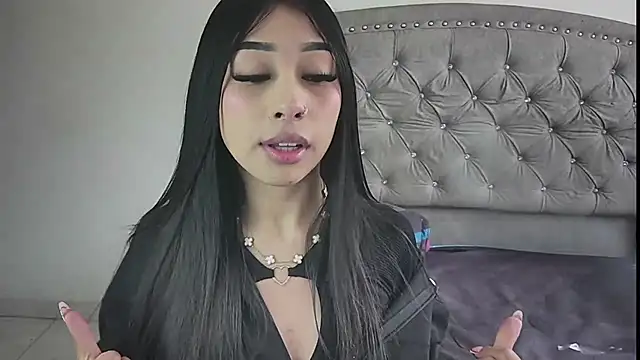 Nesuko kamado  online show from 11-10-25, 02:16