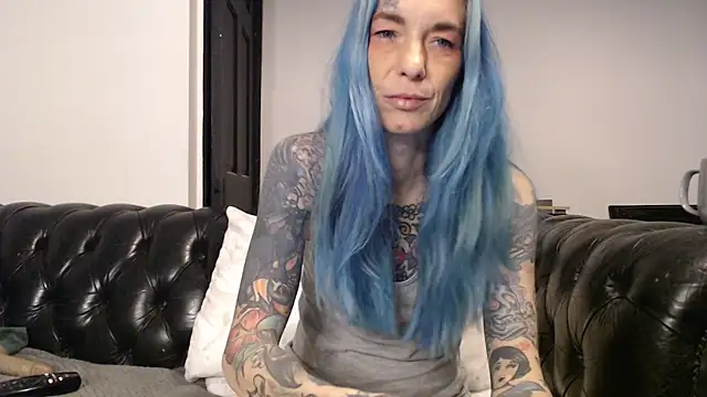 RavenryderUK online show from 12-21-24, 09:04