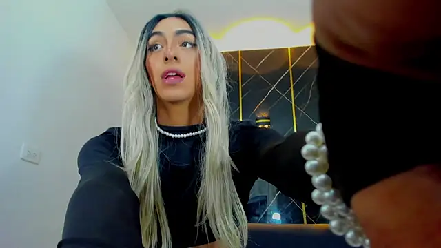 Isabella stanford2 online show from 02-13-25, 12:13