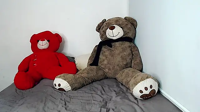 Snapshot of SamanthaaSmitt chatting on 02-04-25, 09:41 SamanthaaSmitt online show from 02-04-25, 09:41