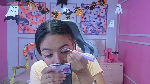 stephania t online show from 10-28-25, 11:47