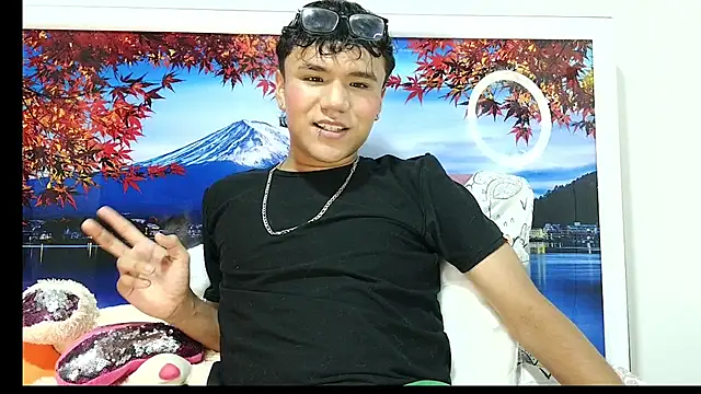 Snapshot of Baby_Cream chatting on 12-15-24, 05:56 Baby Cream online show from 12-15-24, 05:56