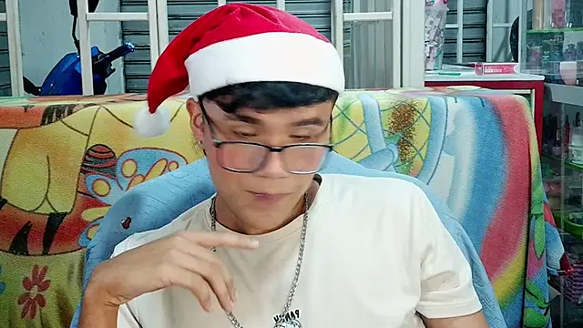 Snapshot of Baby_Cream chatting on 12-17-24, 04:56 Baby Cream online show from 12-17-24, 04:56