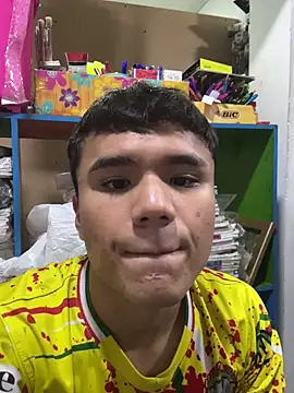 Snapshot of Baby_Cream chatting on 12-18-25, 12:06 Baby Cream online show from 12-18-25, 12:06