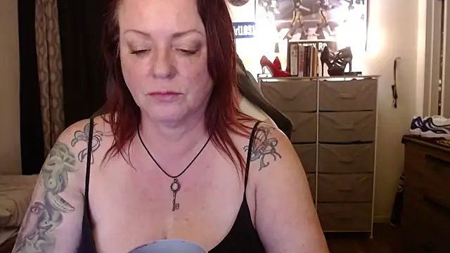Snapshot of Nikkimastersgirl1091 chatting on 03-18-25, 05:20 Nikkimastersgirl1091 online show from 03-18-25, 05:20