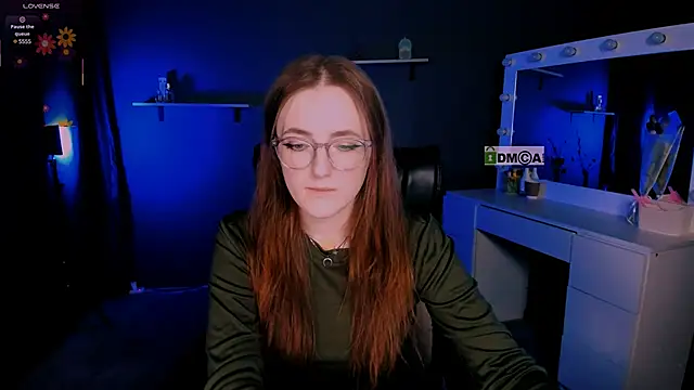 luna berryy online show from 03-10-25, 08:34