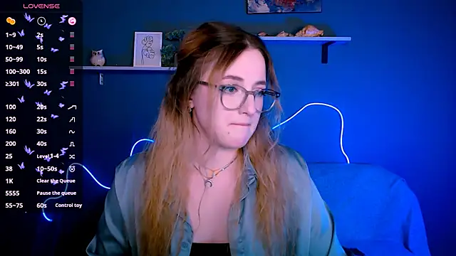 luna berryy online show from 10-11-25, 07:45