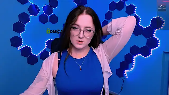 luna berryy online show from 12-02-25, 08:37