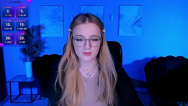 luna berryy online show from 03-14-26, 08:25