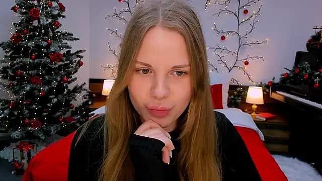 Snapshot of holy_kitty chatting on 12-25-24, 07:34 holy kitty online show from 12-25-24, 07:34