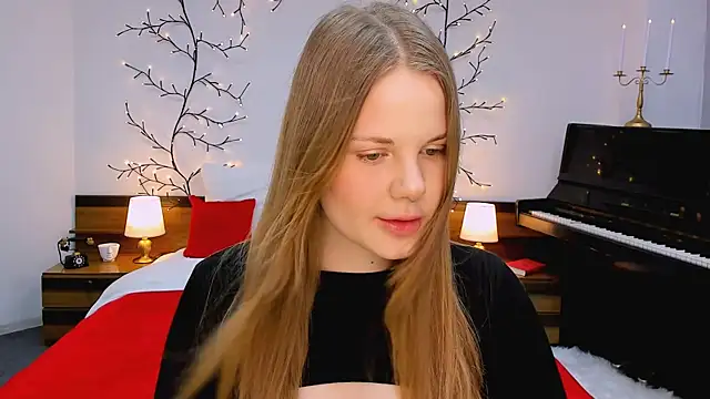 Snapshot of holy_kitty chatting on 01-30-25, 06:13 holy kitty online show from 01-30-25, 06:13