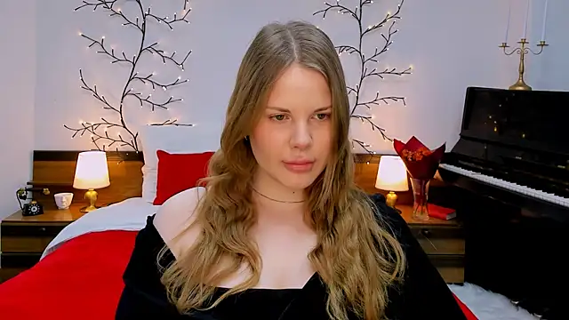 Snapshot of holy_kitty chatting on 02-05-25, 06:24 holy kitty online show from 02-05-25, 06:24