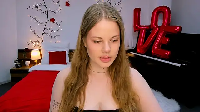 Snapshot of holy_kitty chatting on 02-22-25, 01:13 holy kitty online show from 02-22-25, 01:13