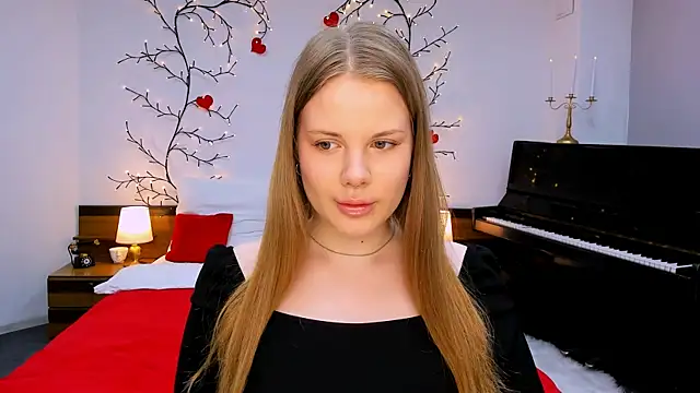 Snapshot of holy_kitty chatting on 03-07-25, 06:13 holy kitty online show from 03-07-25, 06:13