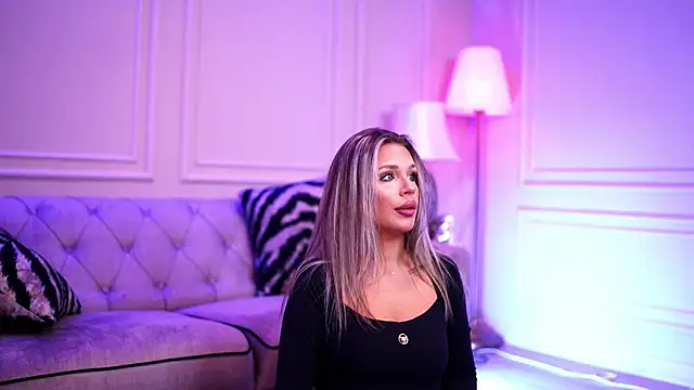 Candy Ivy online show from 02-08-25, 07:05