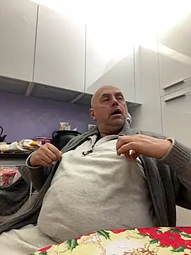 pantomax online show from 12-17-24, 04:43