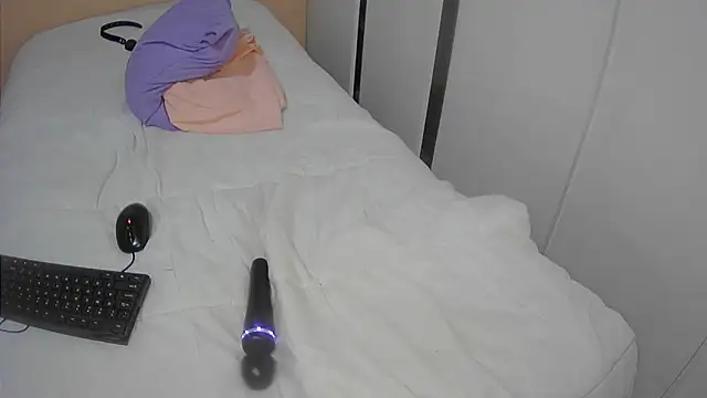 ebonyjezebel online show from 12-18-24, 07:30