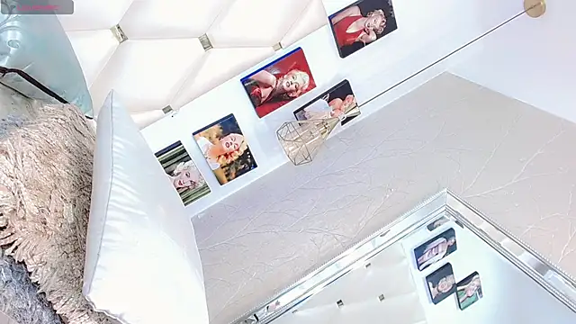 Niccolls Princess online show from 02-28-25, 08:07