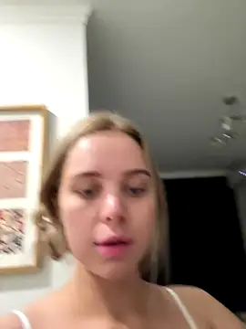 SIlviaBeyt online show from 09-25-25, 12:14