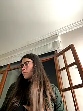 Snapshot of aurora_divine chatting on 10-23-25, 11:03 aurora divine online show from 10-23-25, 11:03